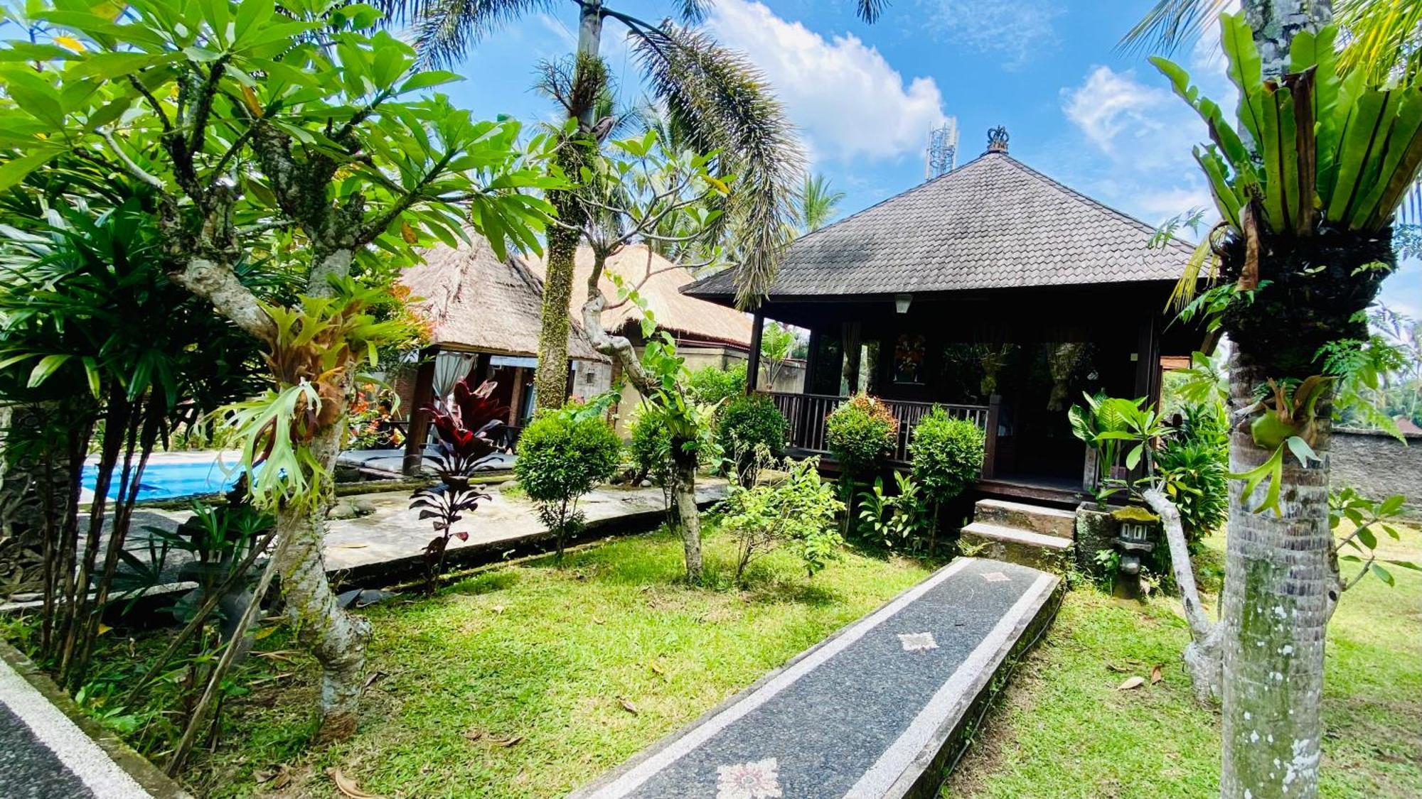 Dong Loka Guesthouse Bali Carangsari Exterior photo